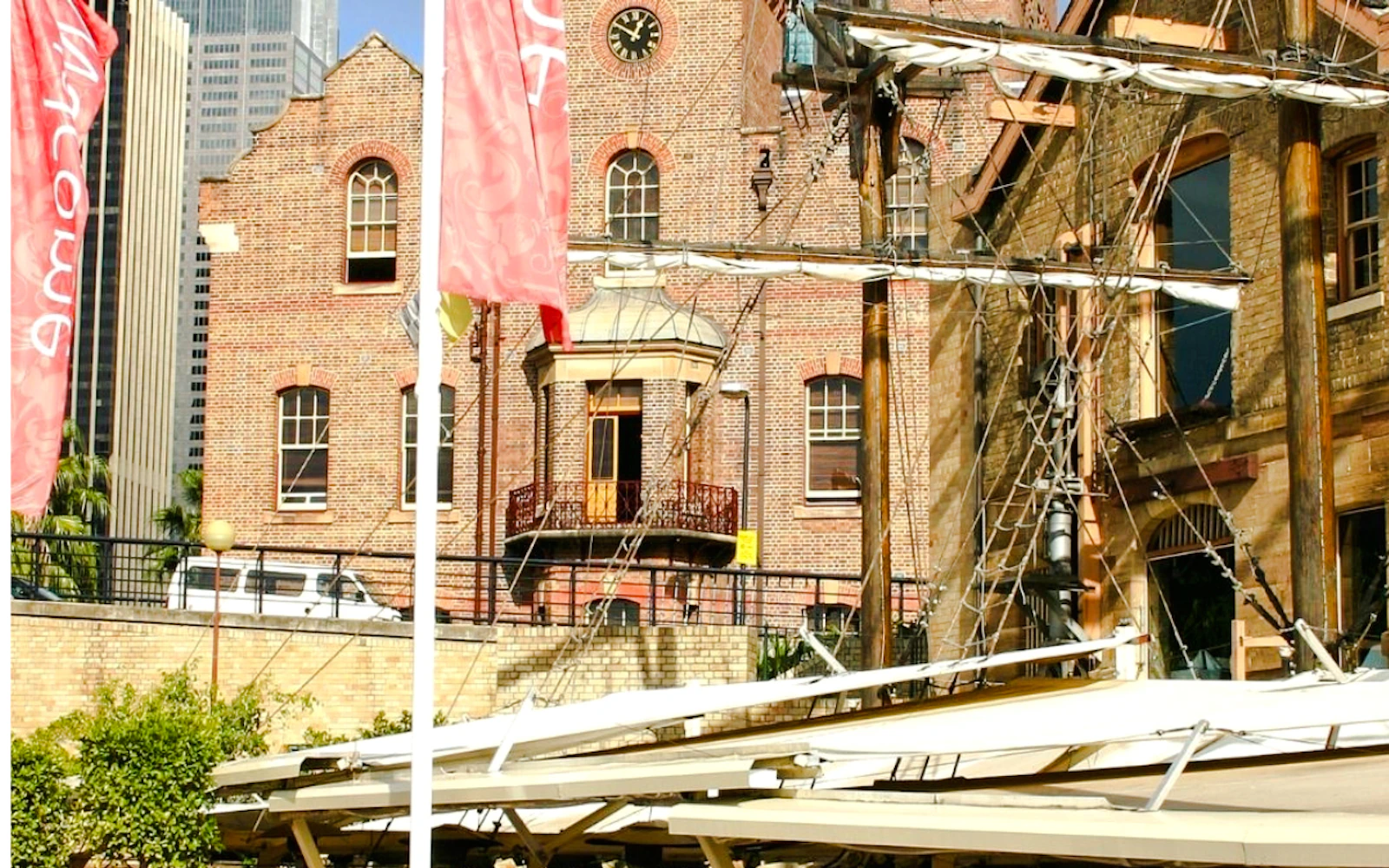 Sydney Small-Group Walking Tour Image 5