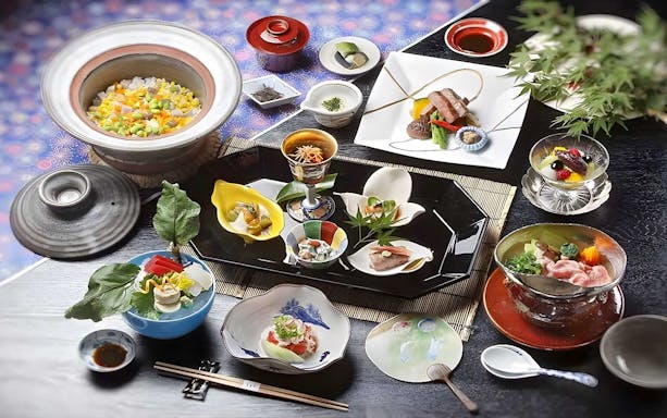 Traditional Japanese kaiseki meal with assorted dishes at Tokyo Nadaman Shinjuku Hinkan.