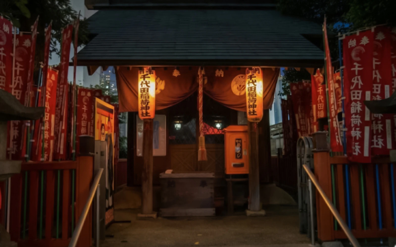 Tokyo: Ghost Stories, Urban Legends & Cemetery Night Walk