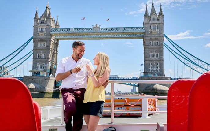 visite officielle de la tour de londres sur le fleuve-1