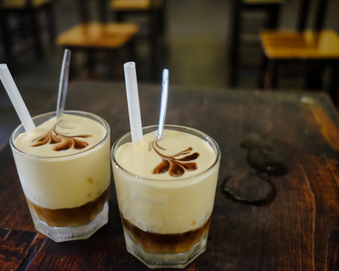 Hanoi Old Quarter Street Food Walking Tour with Train Street Visit