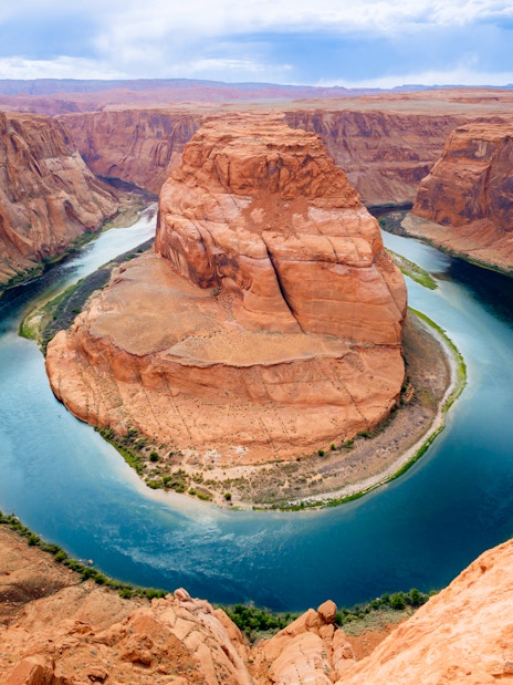 Horseshoe Bend view with Colorado River, part of Secret Antelope Canyon & Horseshoe Bend Tour.