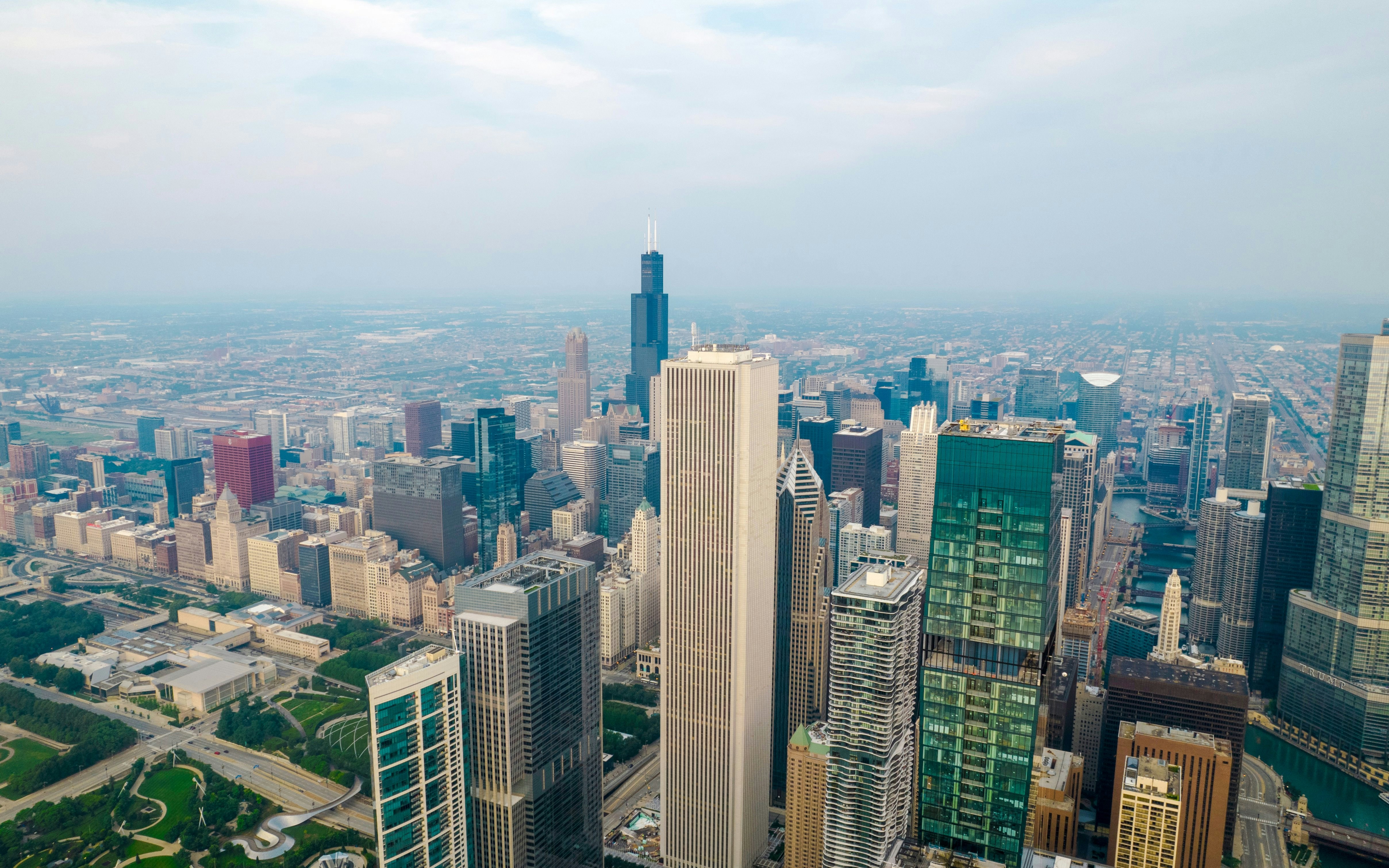 Aerial view of the Aon Center and Chicago skyline.