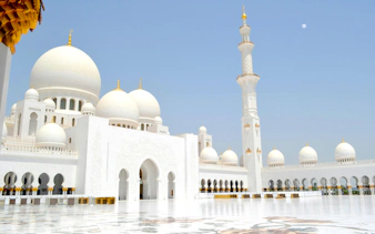 stadtrundfahrt durch abu dhabi mit besuch der scheich-zayid-moschee-2