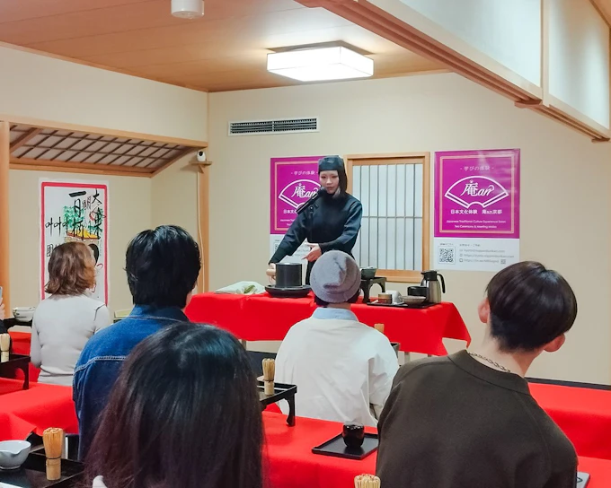Kyoto Karasuma Area: Tea Ceremony Experience