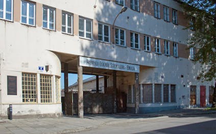 Main entrance, Lipowa Street