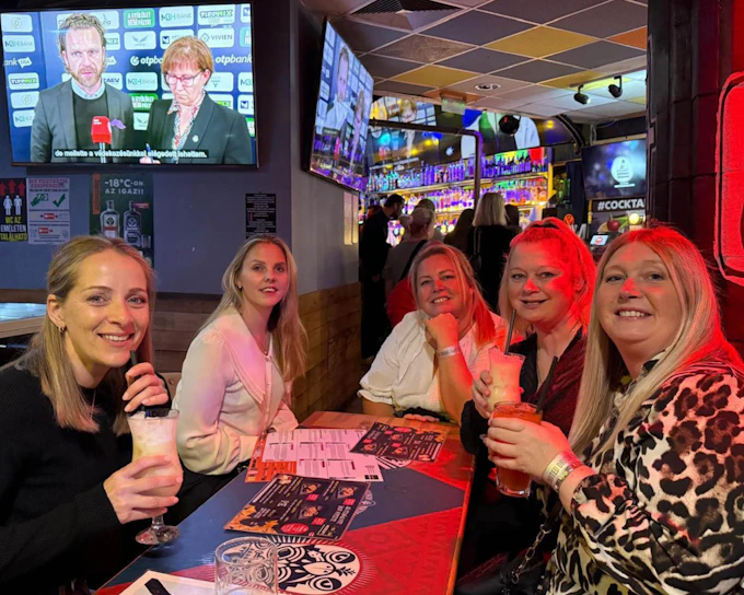Budapest Pub Crawl & Ruin Bar Tour – Free Shots & VIP Entry