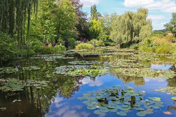 half-day tour to giverny from paris with monet’s house & gardens-7