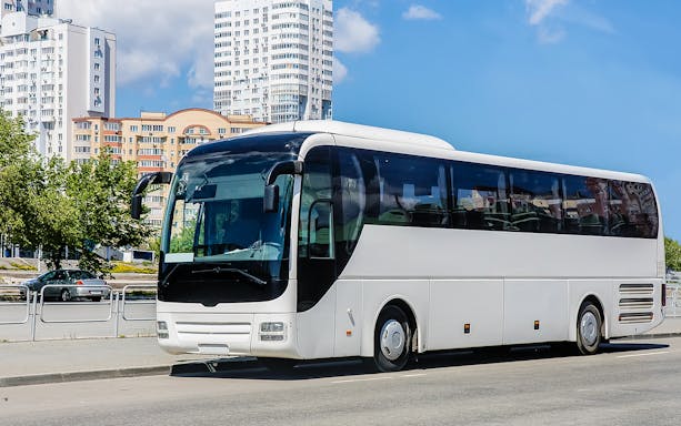 Shuttle bus service for Istanbul Aquarium visitors.