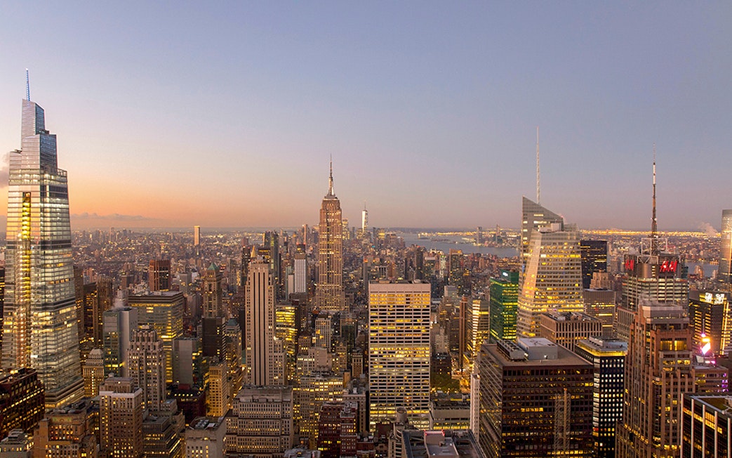 Evening skyline view of New York City from Top of the Rock, Rockefeller Center.