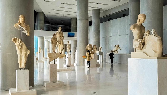 The early history of the Acropolis