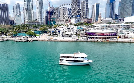 Biscayne Bay & Celebrity Homes Sightseeing Cruise