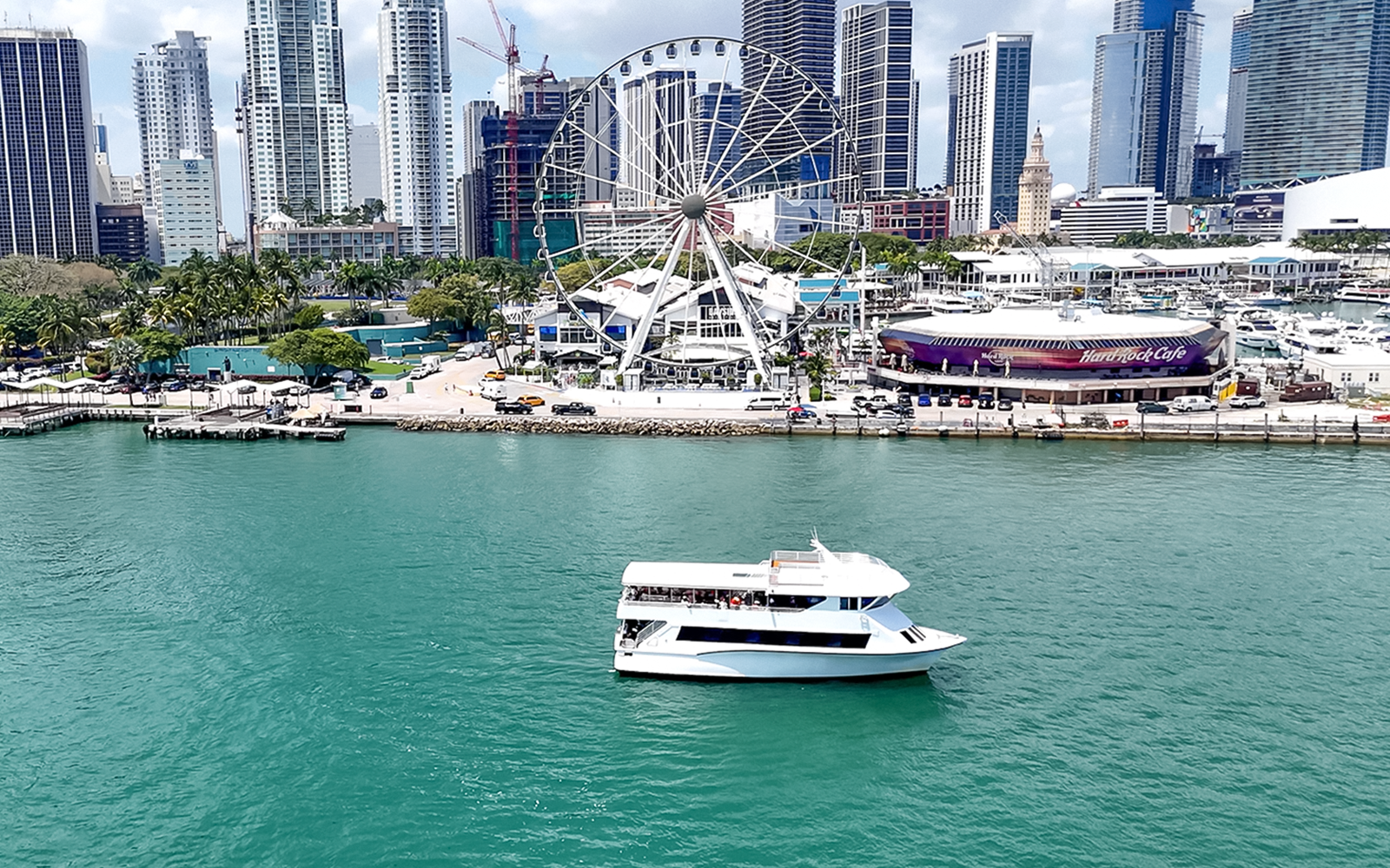 Biscayne Bay cruise with views of celebrity homes and Miami skyline.
