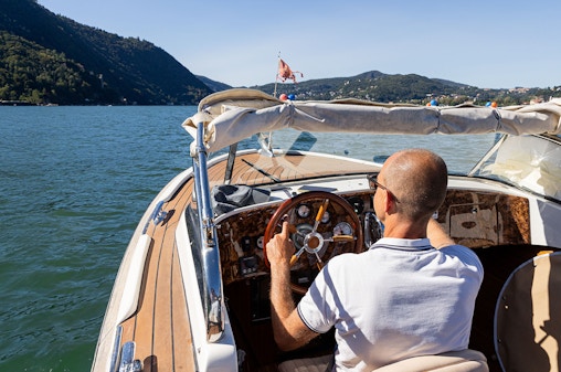 Passeio de barco compartilhado no lago de Como