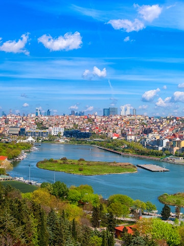 View of Istanbul's Golden Horn from Pierre Loti Hill, showcasing cityscape and waterway.