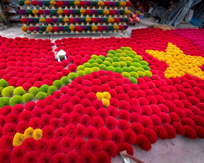 Hanoi City Tour with Temple of Literature, Ho Chi Minh Complex, Local Villages, and Train Street Guided Visit