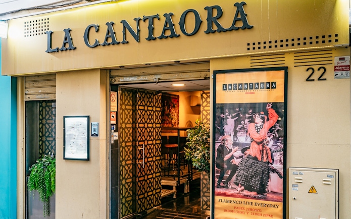 Entrance to La Cantaora, a venue for a pure flamenco show with drink in Seville.
