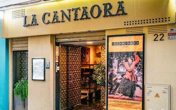 Entrance to La Cantaora, a venue for a pure flamenco show with drink in Seville.