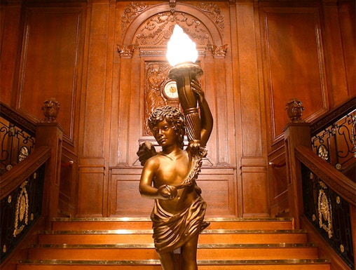 Grand staircase replica at Titanic: The Artifact Exhibition, Orlando.