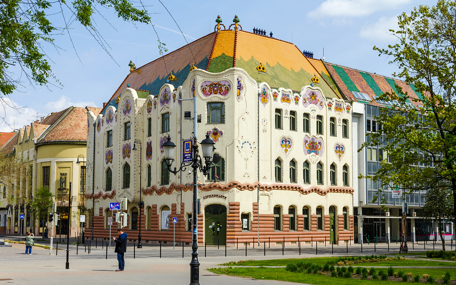 Cifra Palace in Kecskemét, Hungary, featuring ornate Art Nouveau architecture.