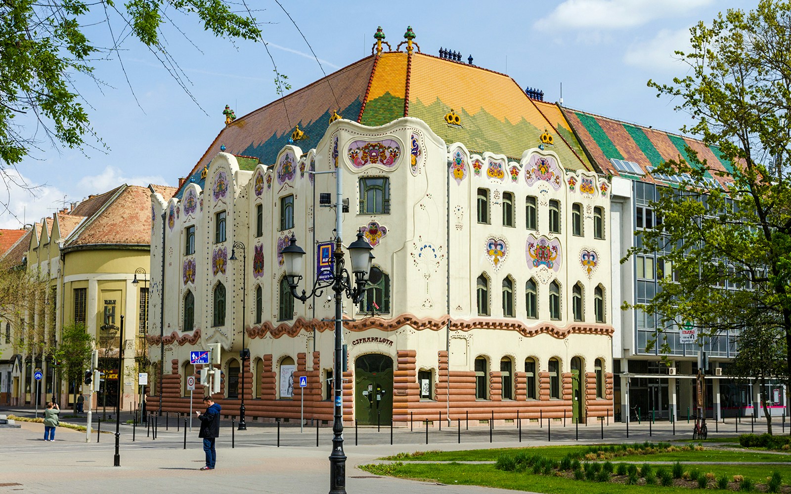 Cifra Palace in Kecskemét, Hungary, featuring ornate Art Nouveau architecture.