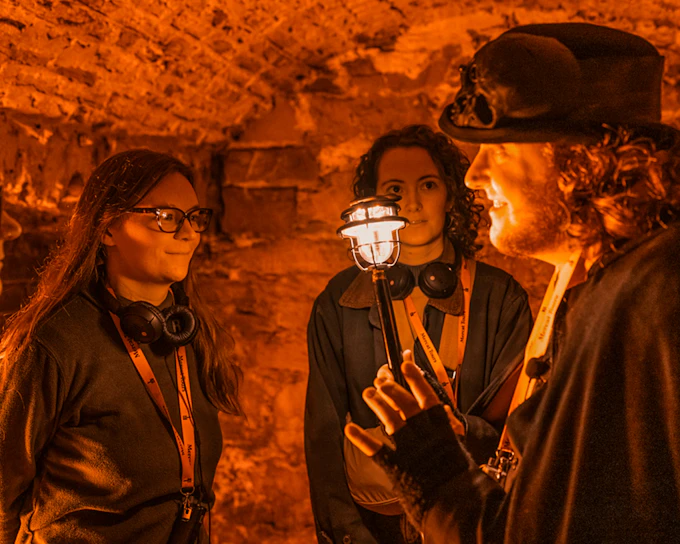 Edinburgh: After-Dark Ghostly Night Walking Tour