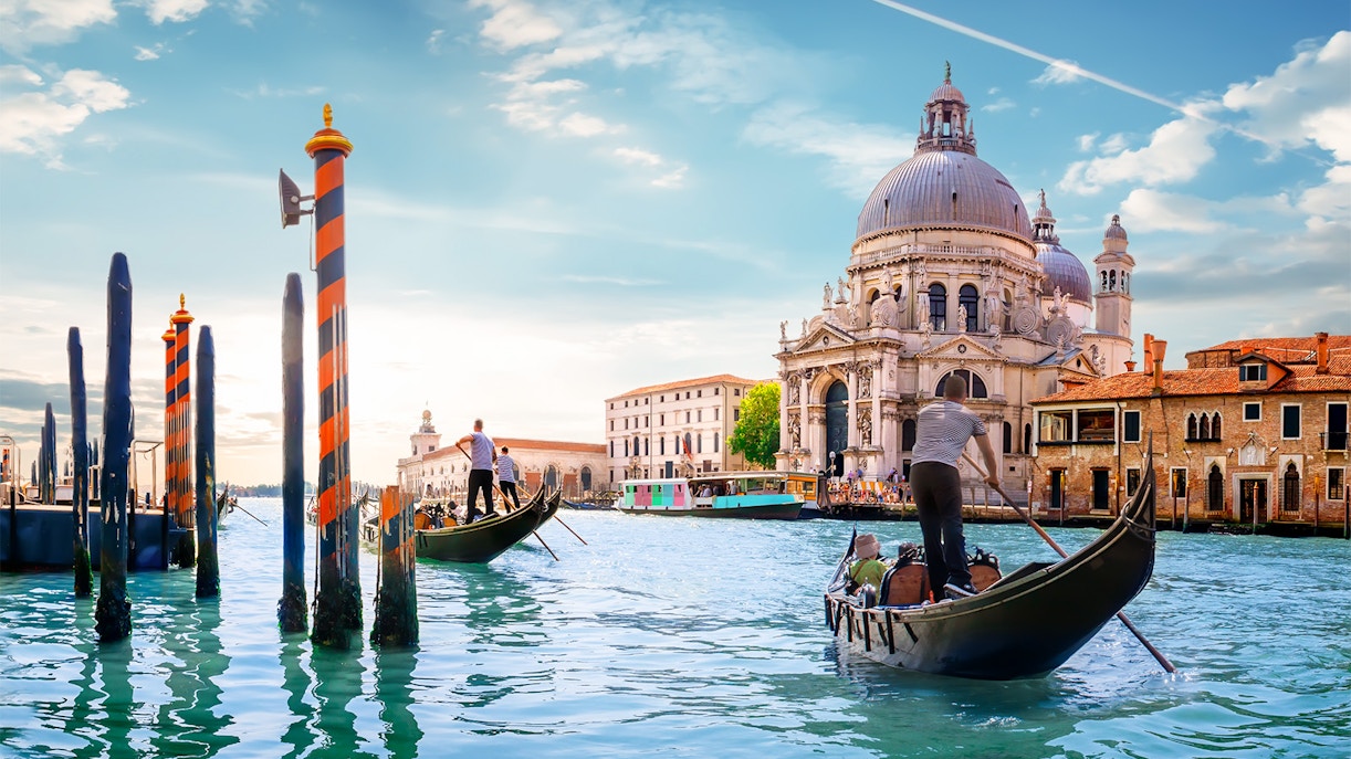 Venice gondola ride