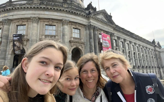 Visitors in front of the Bode Museum, Berlin, during a self-guided city exploration game.