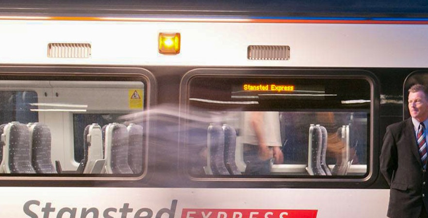 Traslados do Aeroporto Stansted de Londres