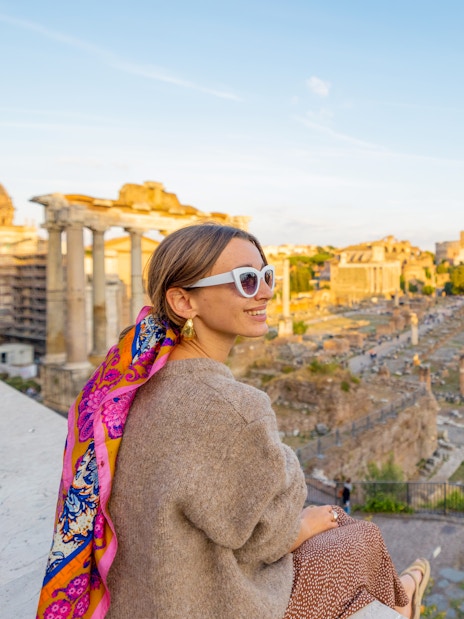 tour serale a piedi di roma: arena del colosseo, fontana di trevi e foro romano-5