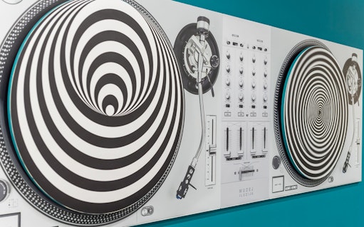 Turntable illusion exhibit at Museum of Illusions, Athens.