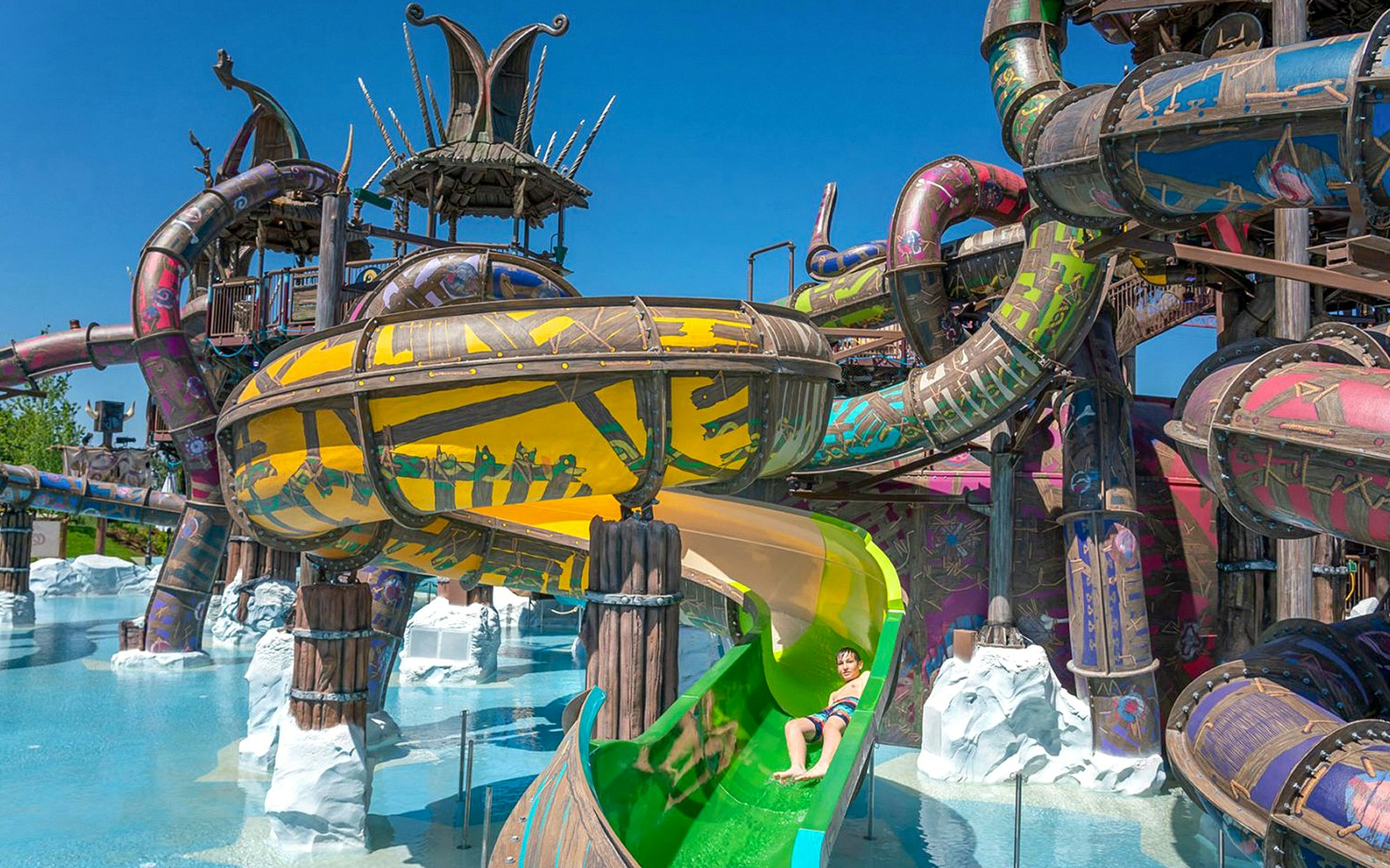 Enjoy the flexibility to plan, explore, and visit all attractions at your own pace