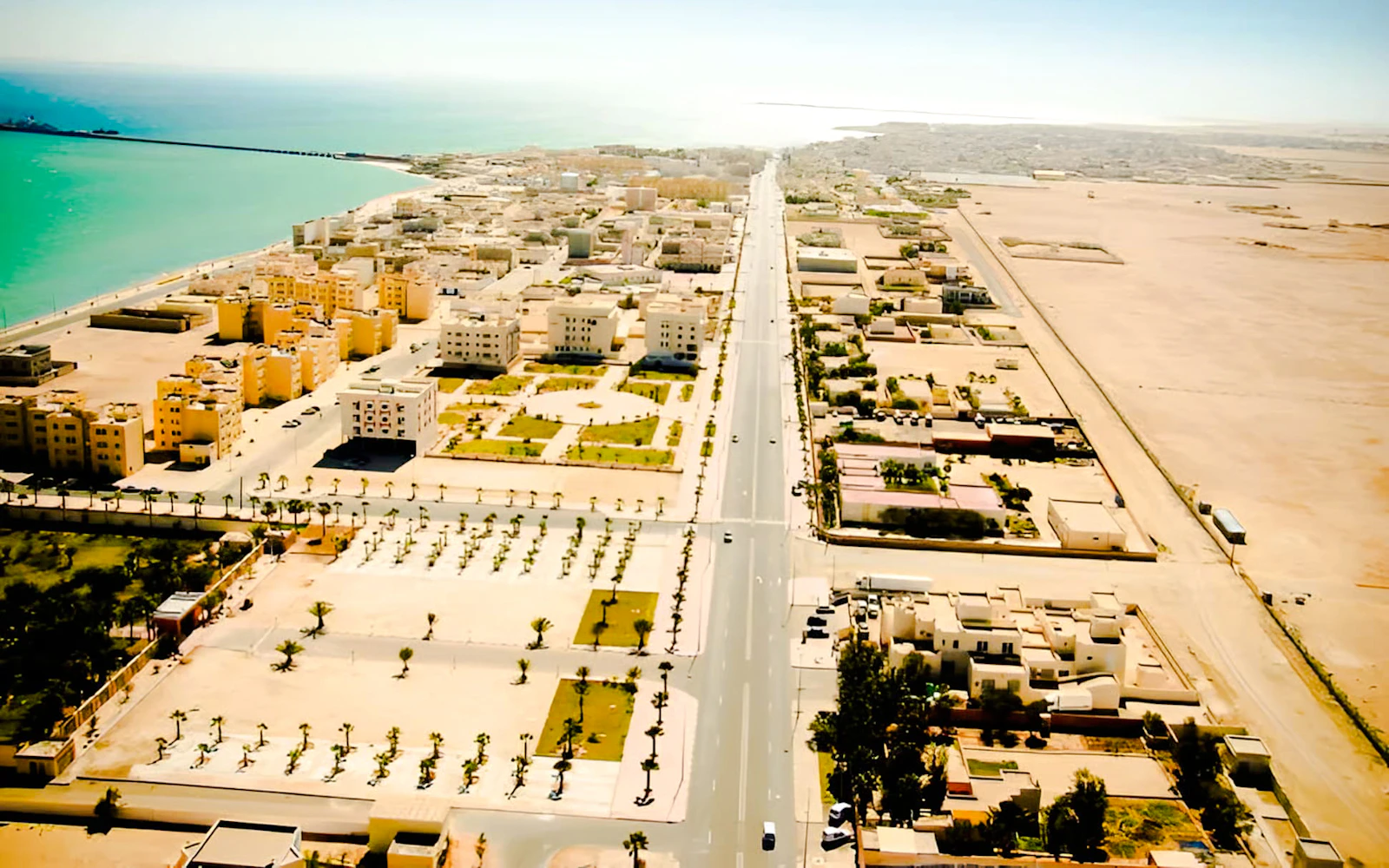 Dakhla Private City 4x4 Tour with Lighthouse and Artisan Workshop Image 2