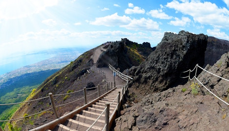 Hike to the summit - Pompeii To Mount Vesuvius