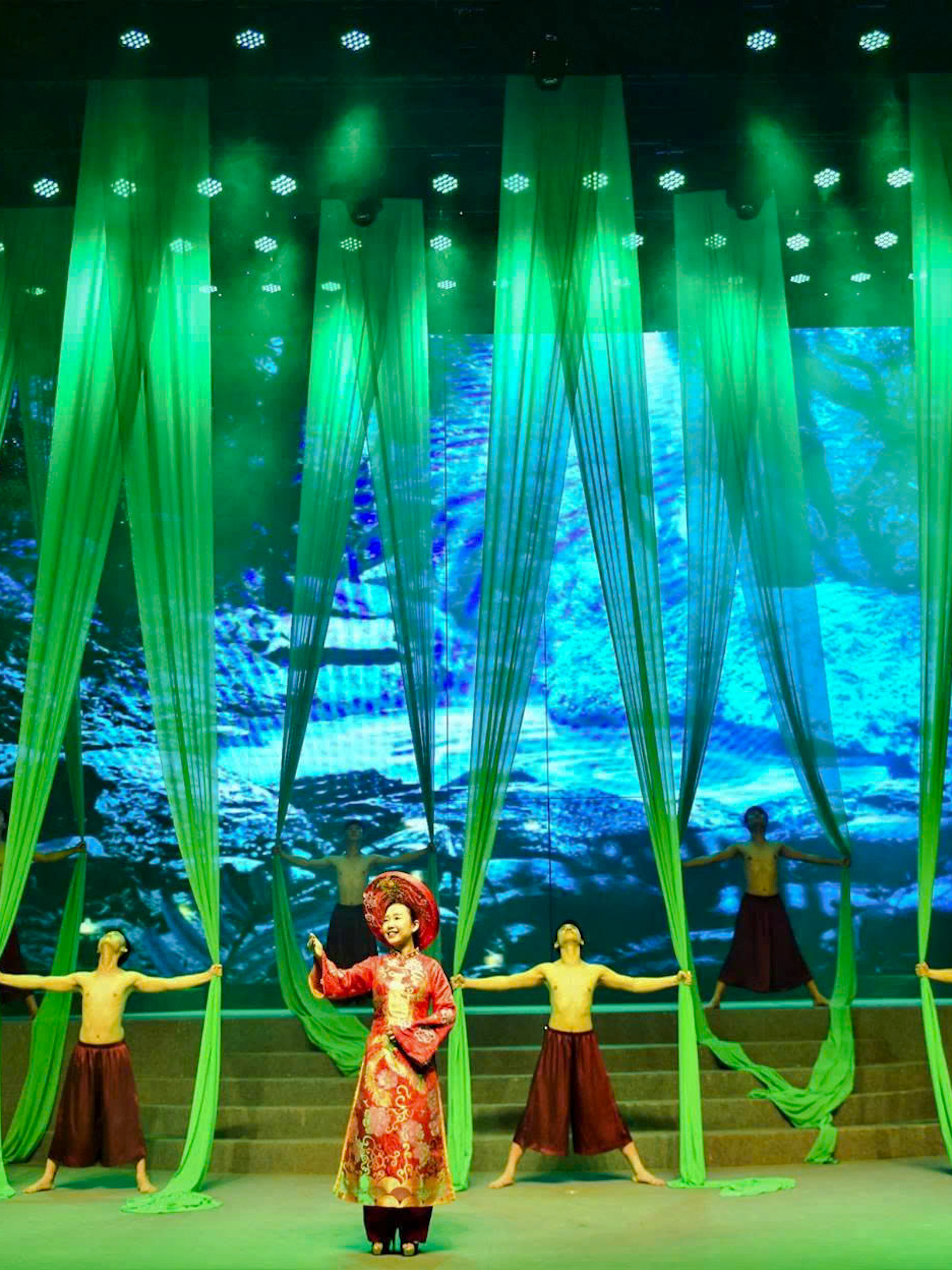 da nang charming show tickets-1