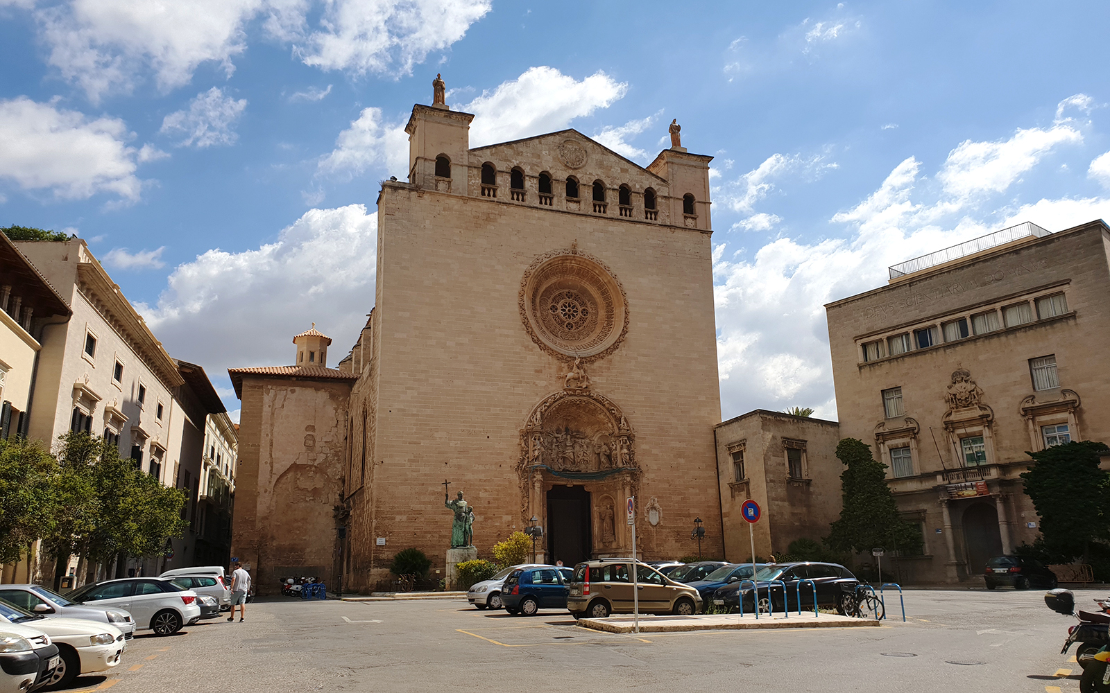 Basilica of Sant Francesc facade in Mallorca, showcasing Gothic architecture.