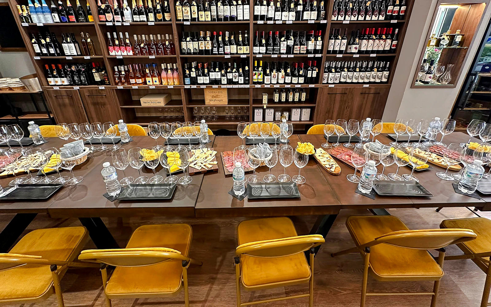 Málaga: Andalusian Wine Tasting with 5 Wines & Local Bites
