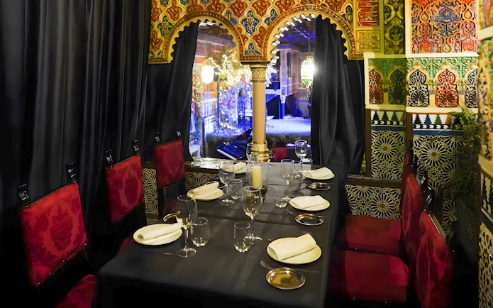 Dining table set for guests at Torres Bermejas Flamenco Show, Madrid.