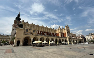 Krakow Underground Market Museum Private Guided Tour with Skip-the-Line Entry