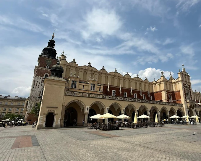 Krakow Underground Market Museum Private Guided Tour with Skip-the-Line Entry