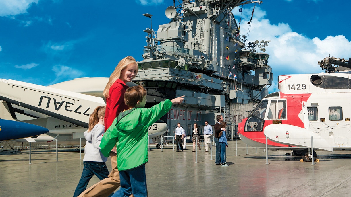 Intrepid Museum visitor tips