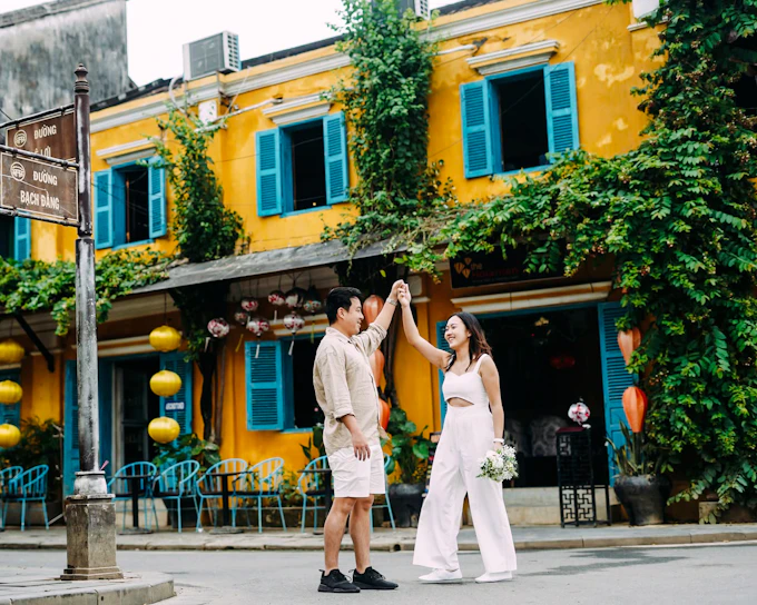 Hoi An Ancient Town Private Photoshoot and Guided Walking Tour