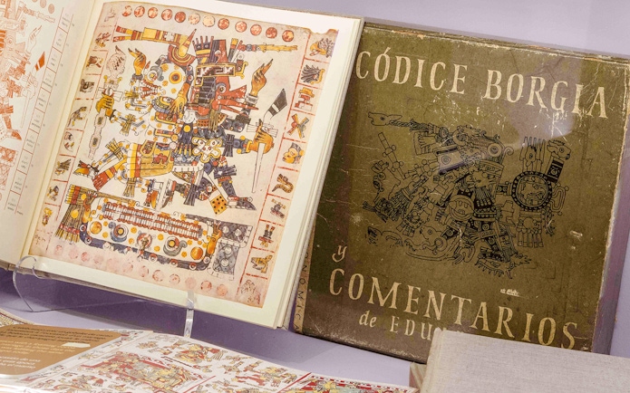 Códice Borgia artefact on display at the Chocolate Museum in Paris.