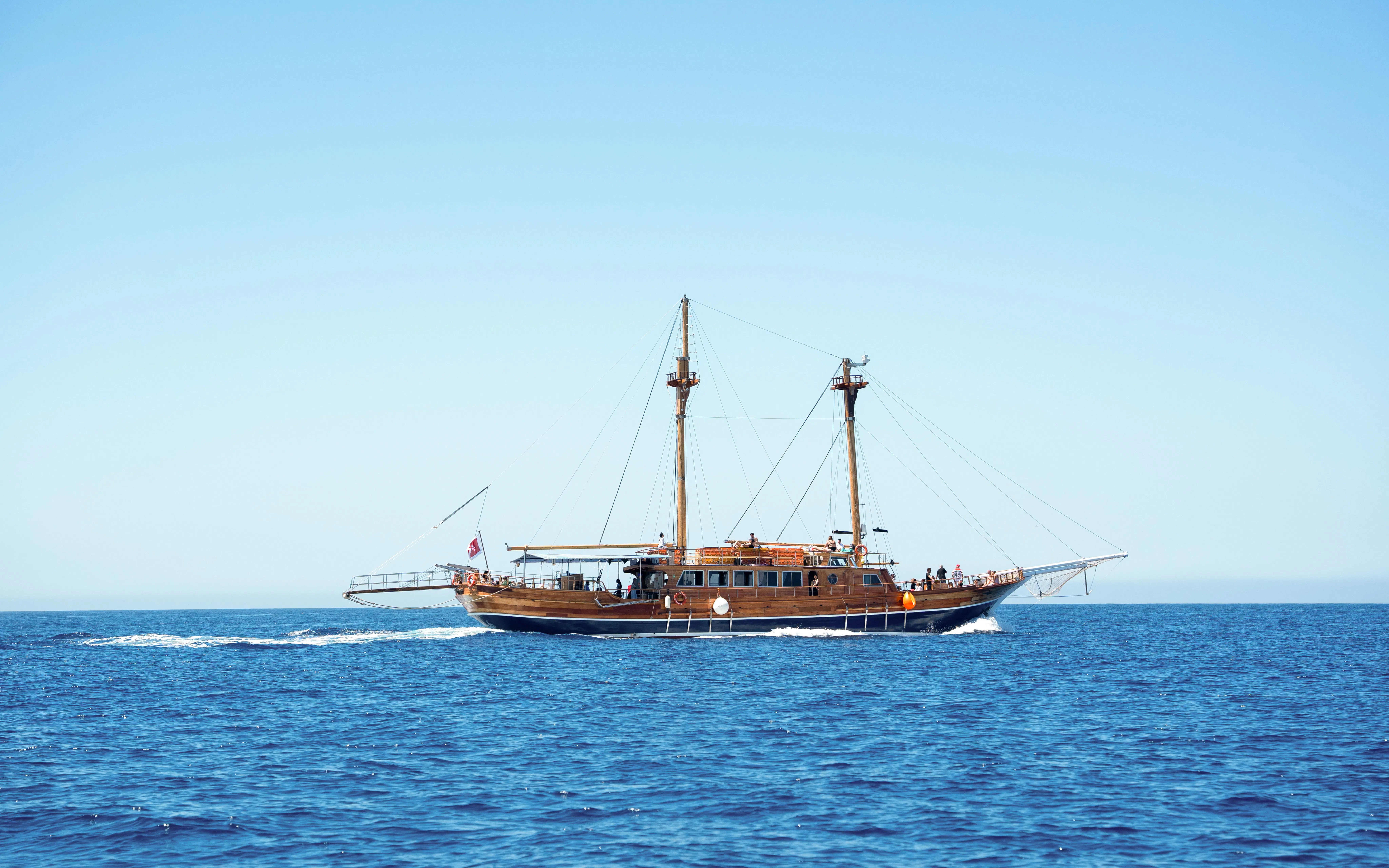 Sailing ship on the Mediterranean Sea during Fernandes Gozo & Comino all-inclusive cruise.