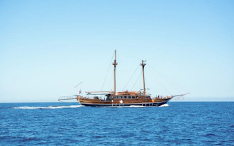 Sailing ship on the Mediterranean Sea during Fernandes Gozo & Comino all-inclusive cruise.