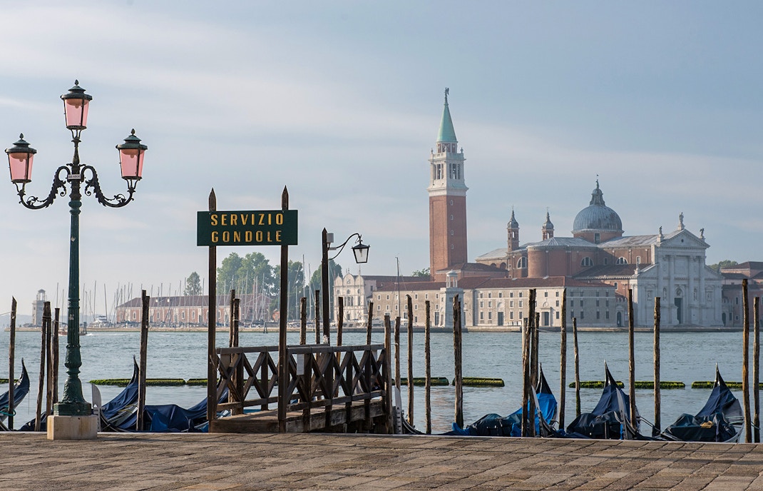 Venice canal tours