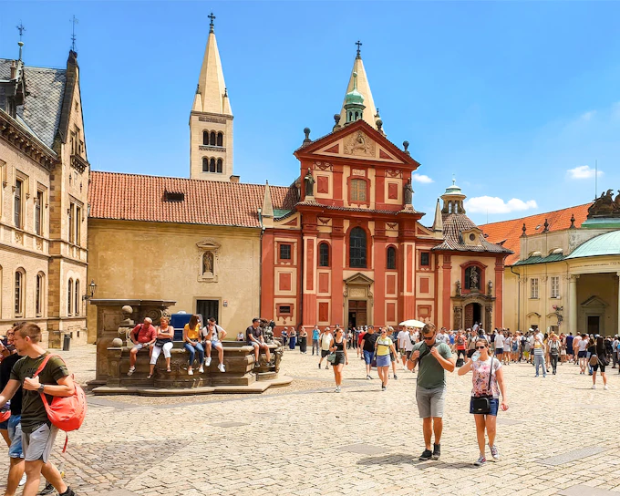 Prague Guided Walking Tour: Old Town with Astronomical Clock Tower Entry