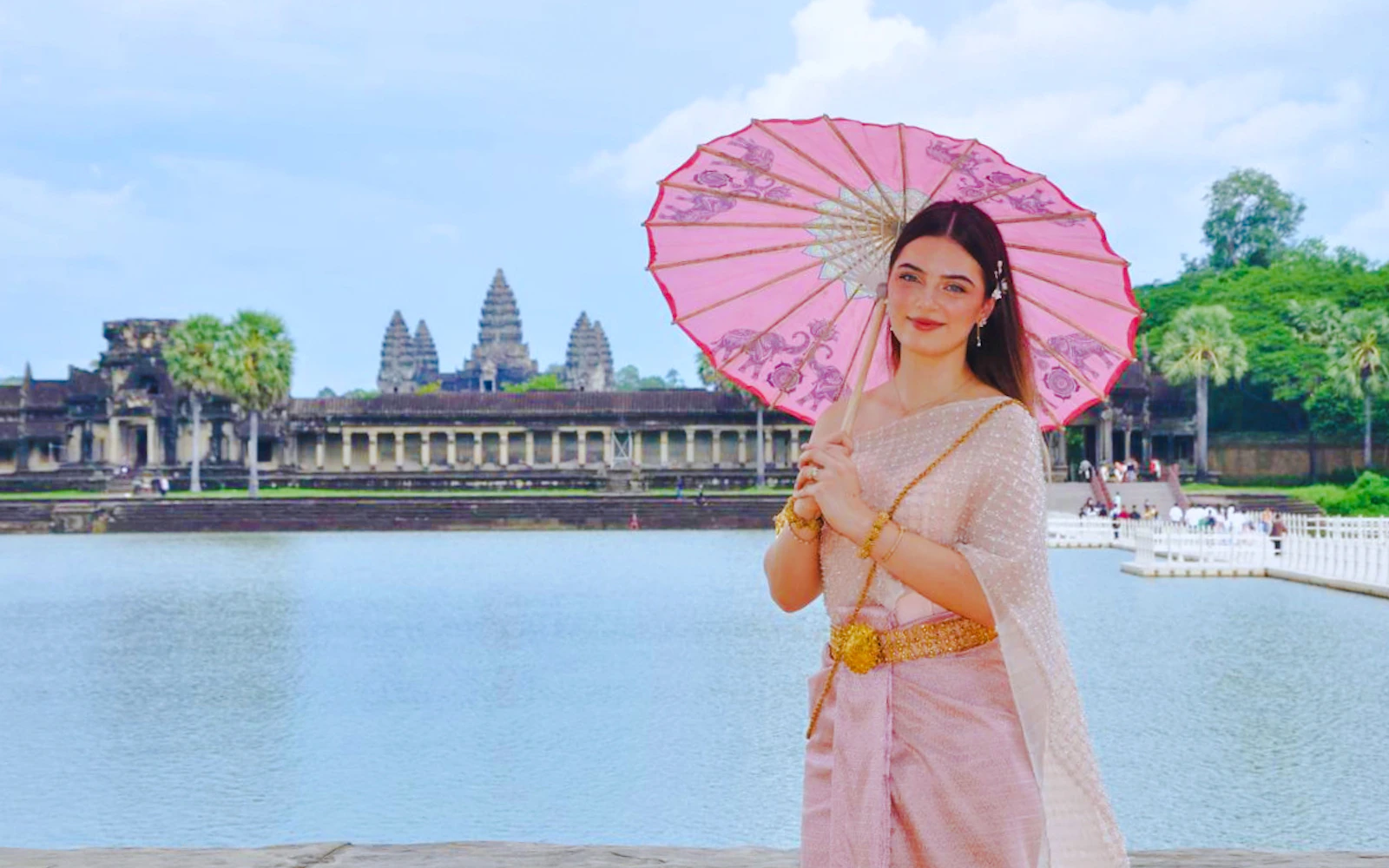Angkor Wat Khmer Traditional Costume Experience Image 3