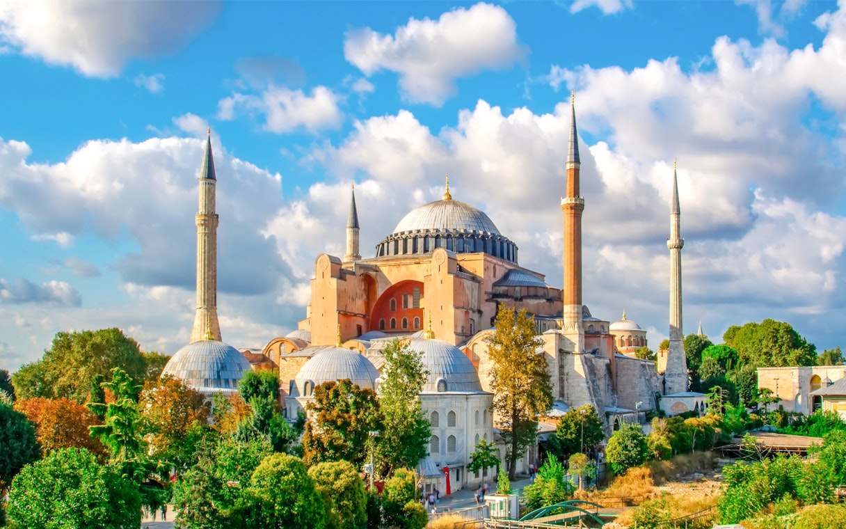 Hagia Sophia exterior with minarets and domes in Istanbul, Turkey.