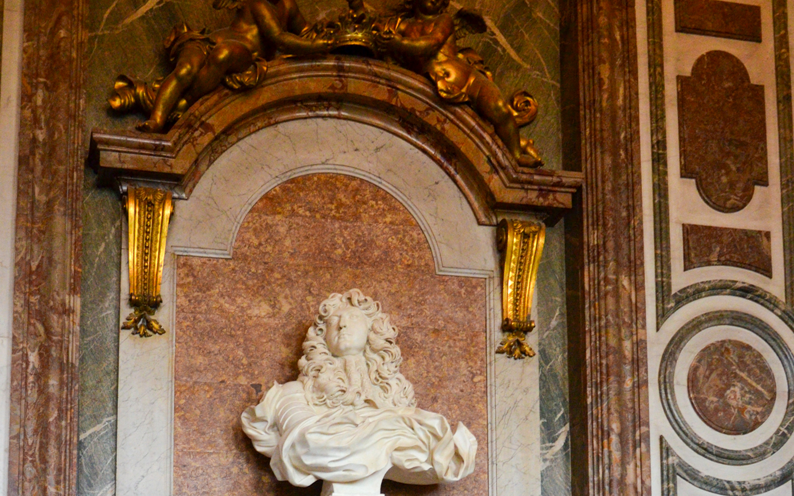 Rouge de Rance Pilasters